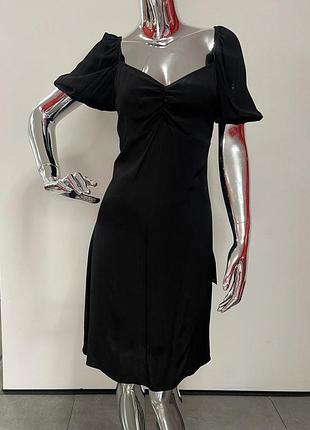 Чорна сукня