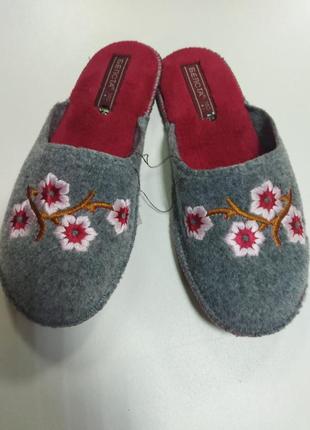 Тапочки жіночі белста шльопанці ляпанцв повстяні войлочні безшумні для ламінату