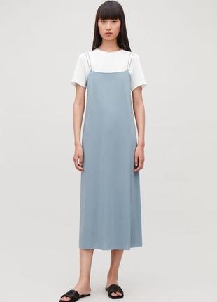 Лаконичное платье- комбинация миди/платье-миди в бельевом стиле с обрезанным подолом cos1 фото