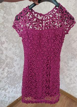 Шикарное платье из кружева