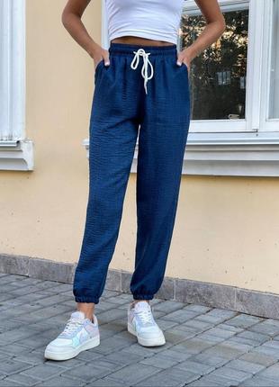 Трендові жіночі штани джогери лляні на шнурку на резинках стильні сині блакитні