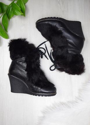 Зимние кожаные сапоги ботинки черные с мехом на танкетке1 фото