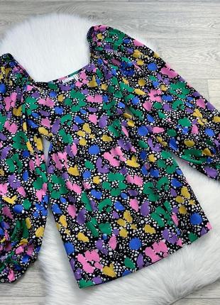 Сукня міні з обʼємними рукавами