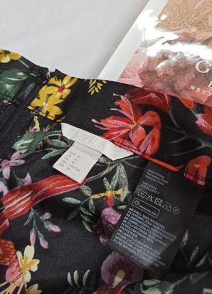Черная юбка миди в цветочный принт/асимметричная/сатиновая4 фото