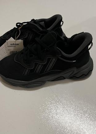 Кроссовки адедас adidas ozweego черный цвет новые 40 размер7 фото