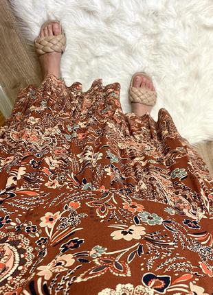 Платье-сарафан коричневое в цветочный принт primar5 фото