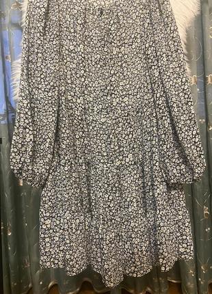 Невагома легка сукня