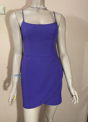 Короткое фиолетовое платье на запах с открытой спинкой!4 фото