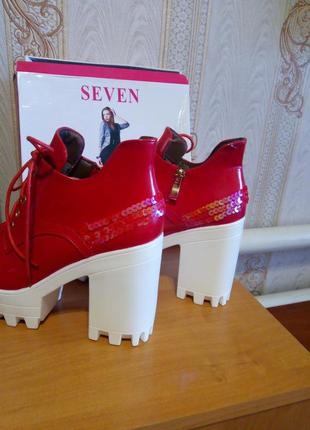 Женские лаковые красные ботинки (ботинки), полусапоги (полусапожки), 38 размера3 фото
