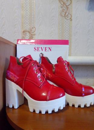 Женские лаковые красные ботинки (ботинки), полусапоги (полусапожки), 38 размера2 фото