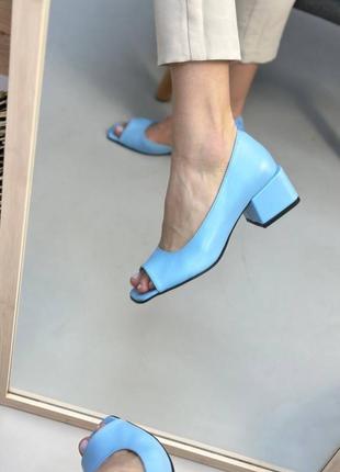 Туфли из натуральной итальянской кожи и замши женские на каблуке