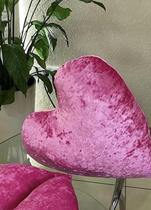 Подушка серце з рожевого мармурового велюру1 фото