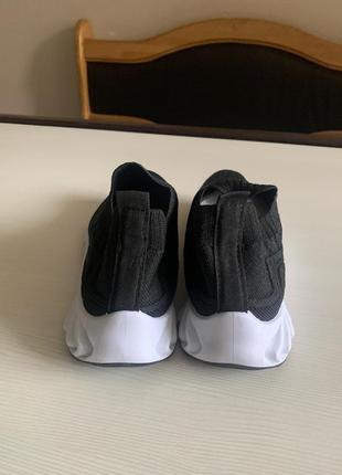 Кроссовки женские