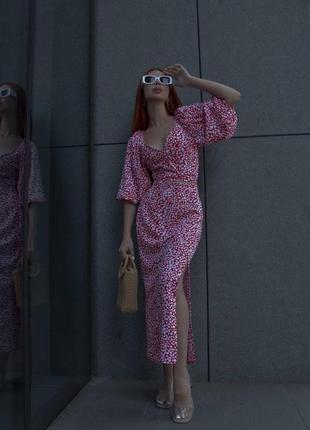 Жіночий літній червоний легкий костюм топ + спідниця в білих кольорах принт тренд 2023