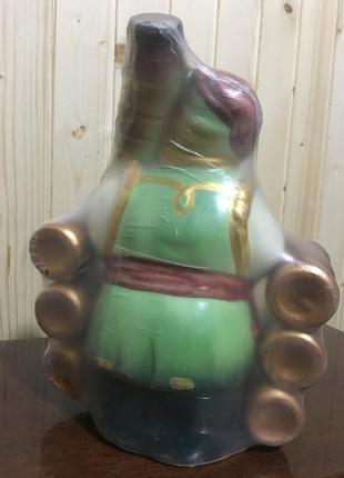 Штоф, пляшка і рюмки