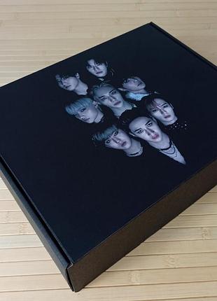 Коробка чорна stray kids (стрей кідз) 3883