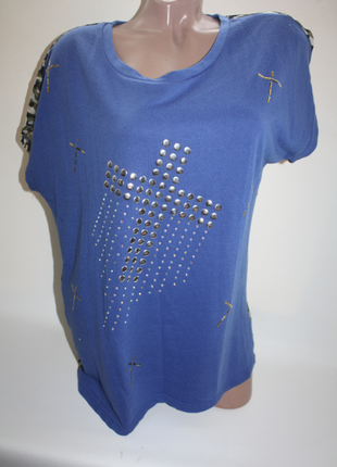 Синяя футболка с крестом (заклепки) и шифоновой спинкой (леопардовый принт) (к000)3 фото