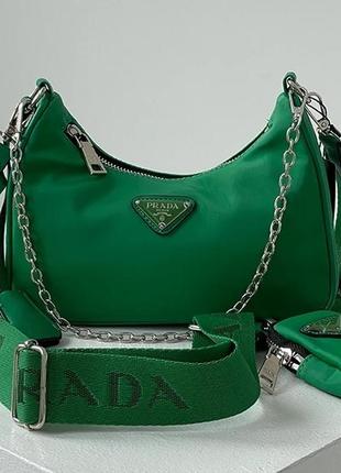 Зелена сумка жіноча prada re-edition 2005