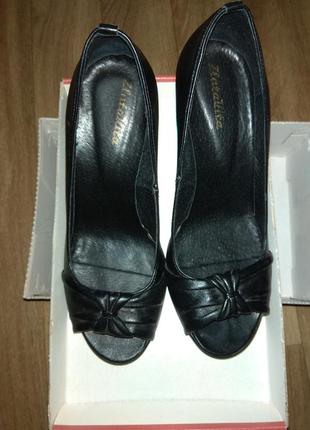 Кожаные туфли