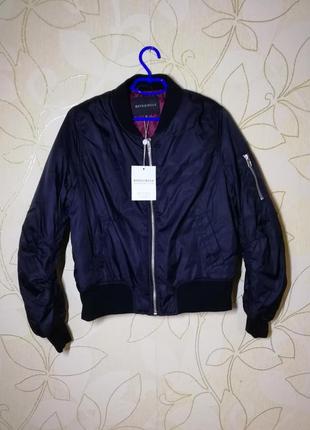 Бомбер куртка