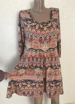 Фирменное натуральное платье 14 размера