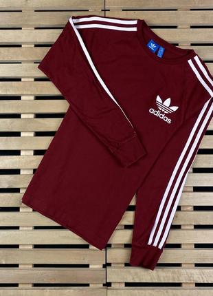 Супер чудовий лонгслів adidas розмір xs