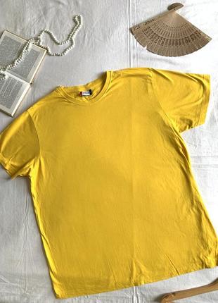 Яркая желтая футболка унисекс из натурального хлопка1 фото