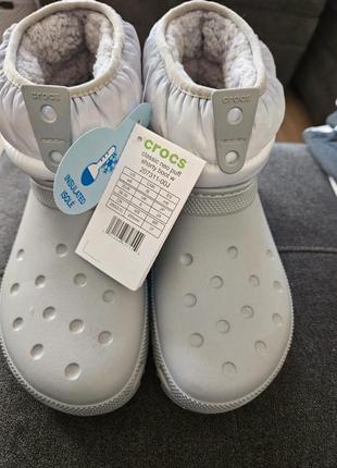 Чоботи crocs classic neo puff shorty boot, 100% оригінал9 фото