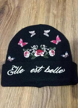 Шапка с вышивкой