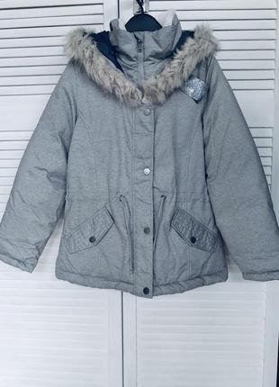 Зимова куртка для дівчинки,італія. розмір на ріст 164. заміри надам із задоволенням. повний розпродаж магазину брендових речей.