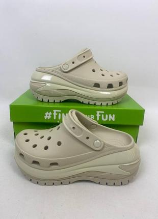 Супер стильна новинка! жіночі сабо крокс crocs classic mega crush moon на платформі