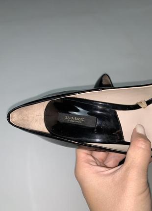 Жіночі класичні туфлі лодочки човники лакові від zara як нові5 фото