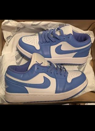 Кроссовки nike air jordan 1 low white light blue nike jordan цвет белый с голубым эйр джордан самыеки