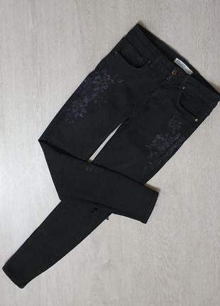 Продаются стильные женские джинсы с цветочным принтом от zara1 фото