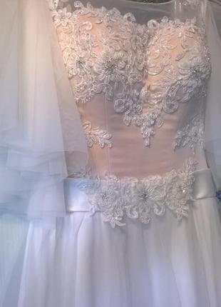 Весільна сукня зі шлейфом7 фото