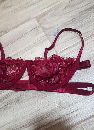 Бюстик-сексі.