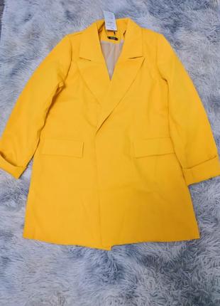 Желтый пиджак с ремешком 42/46 размер4 фото