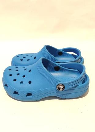 Crocs
сандалі, шлепки2 фото