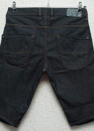Мужские джинсовые шорты diesel темно-синего цвета.2 фото