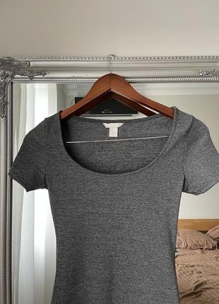 Сіра сукня у рубчик від hm8 фото