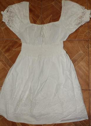 Платье белое выбитое ажурное5 фото