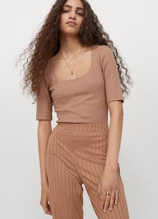 Отличный базовый топ в рубчик h&m,p. xl