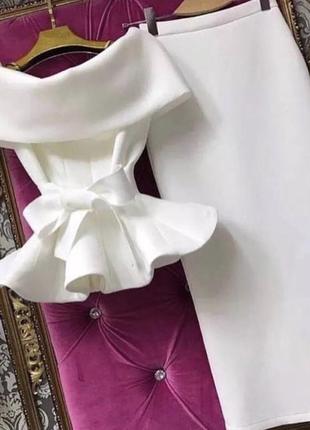 Шикарное белое платье костюм топ с баской юбка карандаш открытые плечи