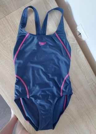 Слитный купальник speedo