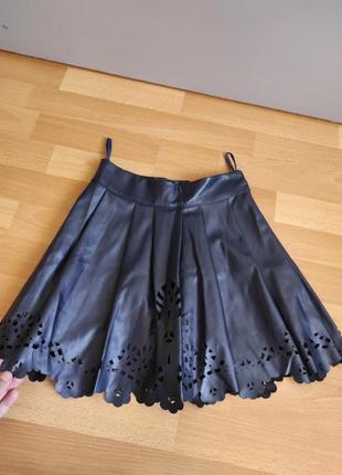 Нова шкіряна ажурна шкільна юбка еко шкіра темно синя2 фото