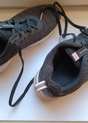 Кросівки кеди для бігу легкі чорні5 фото
