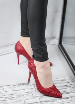 Туфлі червоні