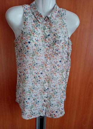 Красивая блуза в цветочный принт