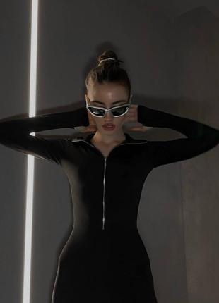 Черный комбинезон