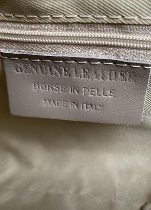 Італійська шкіряна сумочка 🇮🇹 стьогана в стилі шанель тауп10 фото